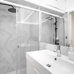 Whome Lisbon's Kept Secret: 2-bed W/ac & Patio Apartament Lizbona